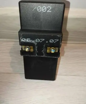 Volkswagen Polo IV 9N3 Coolant fan relay 1J0919506M 898967000