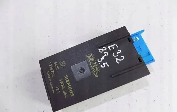 BMW 7 E32 Other control units/modules 1390734