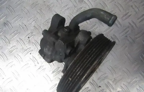 Nissan Primera Power steering pump