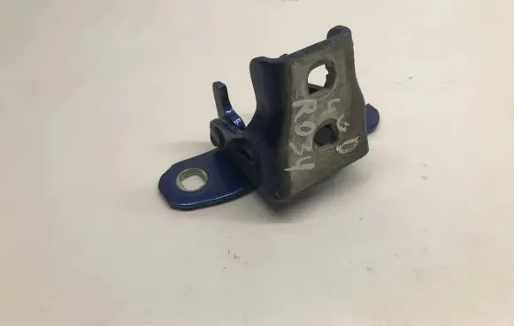 Dodge RAM 1500 DS Rear door upper hinge