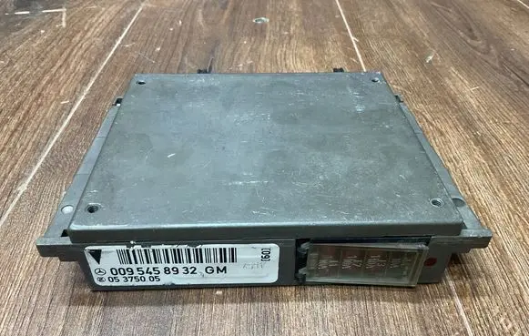 Mercedes-Benz S W140 Engine control unit/module 0095458932