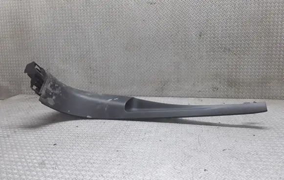 Foot area side trim