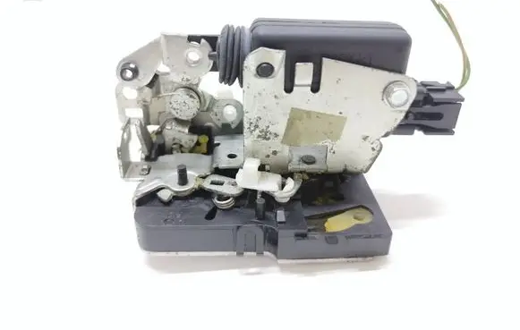 Dacia Sandero Rear door lock 130510C