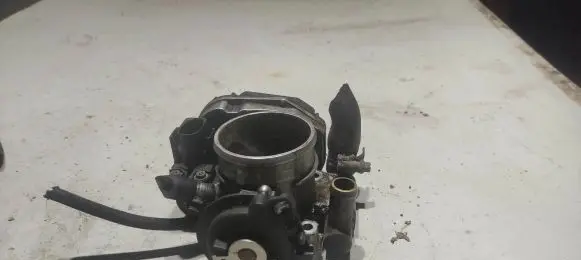 Audi A4 S4 B5 8D Throttle valve