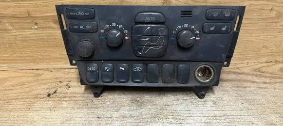 Volvo V70 Climate control unit 30746022