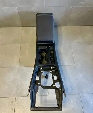 Volkswagen PASSAT B8 Armrest 
