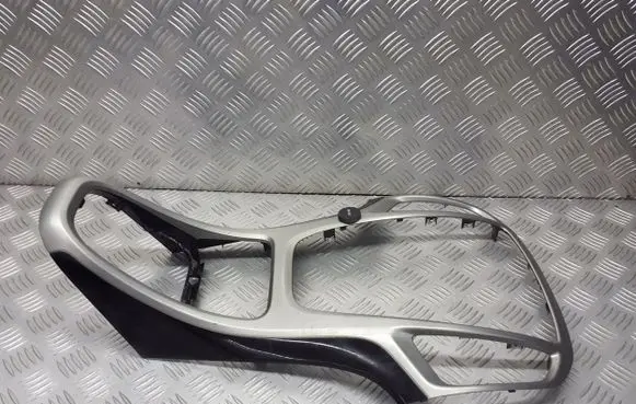 Opel Astra J Radio/GPS head unit trim 13257562