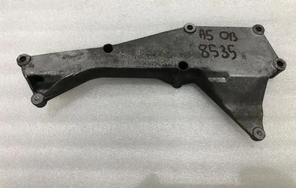 Audi A5 8T 8F Engine mounting bracket