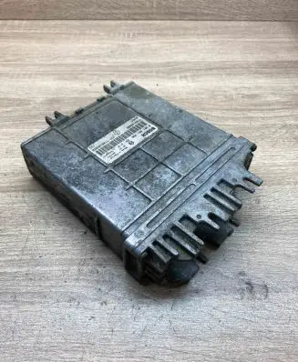 Renault Laguna I Engine control unit/module ECU 7700105952 0281001766 Used