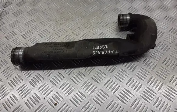 Opel Zafira B Intercooler hose/pipe 55353825