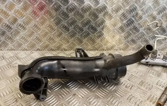 Opel Vivaro Turbo air intake inlet pipe/hose 165752889R 93452234 0830717