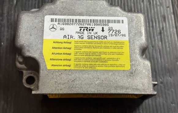 Mercedes-Benz A W169 Airbag control unit/module A1698207726