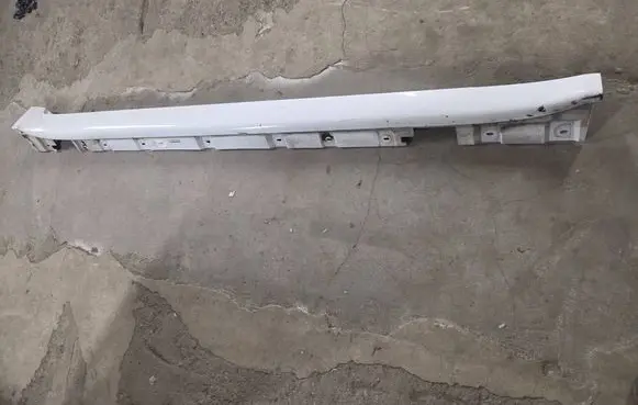 BMW 7 F01 F02 F03 F04 Sill 7192432