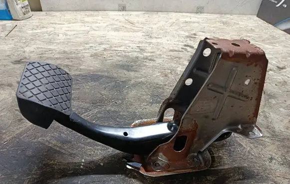 Volkswagen Golf VI Brake pedal 1K1721117H