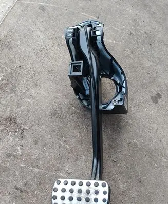 Mercedes-Benz C W204 Brake pedal A2042902301 204290074