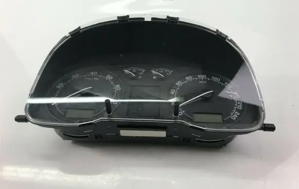 Skoda Octavia Mk1 (1U) Speedometer (instrument cluster) 1U0920811B K4104