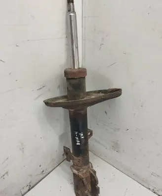 Toyota RAV 4 (XA10) Front shock absorber/damper 00062811006
