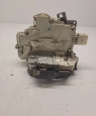 Audi A4 S4 B7 8E 8H Front door lock 8E1837016AA