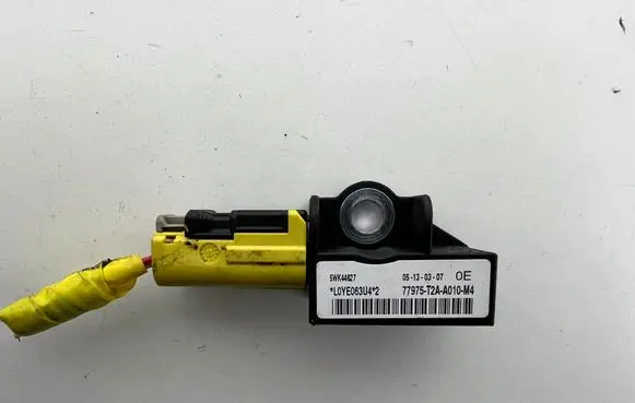 Honda CR-V Airbag deployment crash/impact sensor 77975T2AA010M4 L0YE063U42