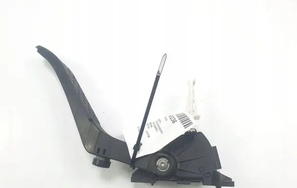 Volkswagen Touareg I Accelerator throttle pedal 7L0723507B