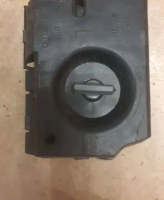 Audi A6 S6 C4 4A Tail light bulb cover holder Thk81