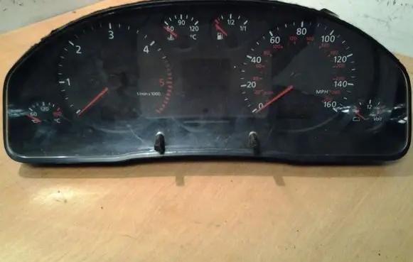 Audi A6 S6 C5 4B Speedometer (instrument cluster) VDO110080128009
