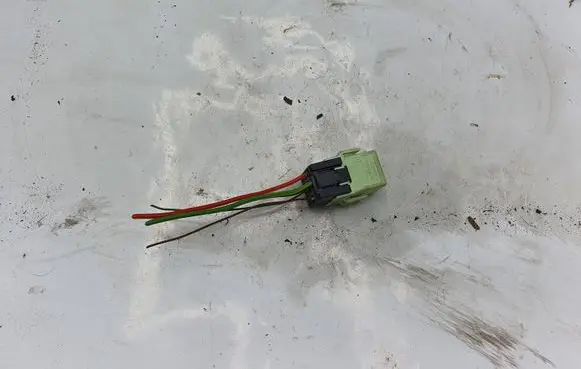 BMW 5 E60 E61 Other relay 61368373700
