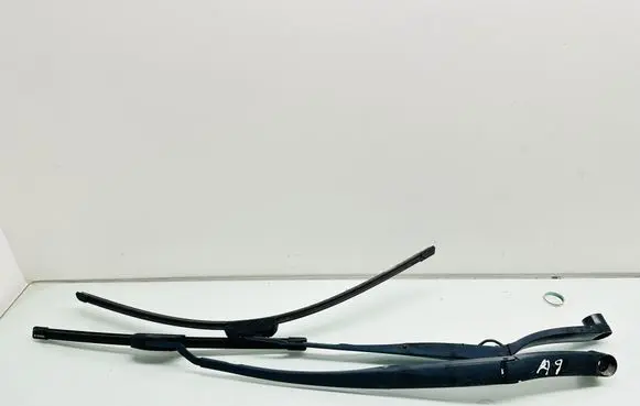 KIA Optima Front wiper blade arm