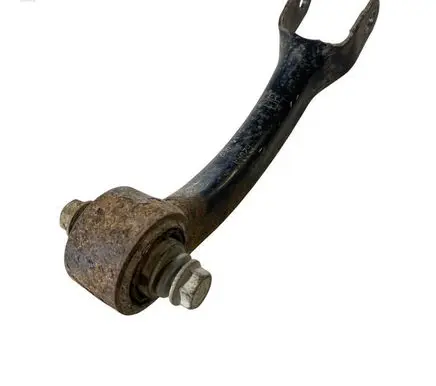 Jeep Cherokee Rear control arm 5090110AA 620AA