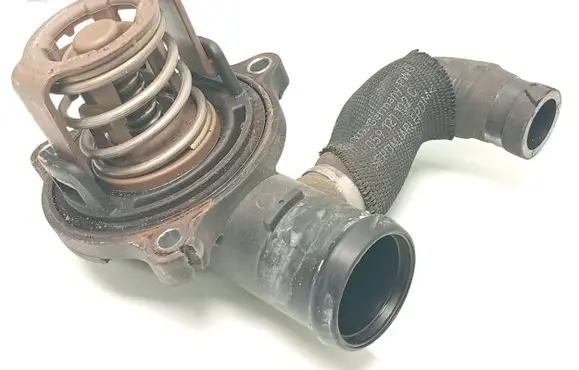 Thermostat/thermostat housing