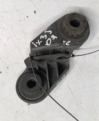 Hyundai ix35 Radiator mount bracket 2aw659814f98