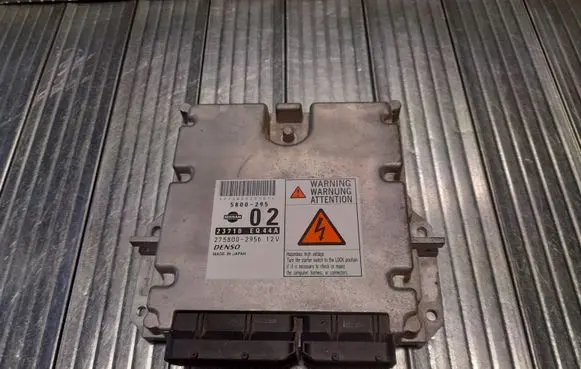 Nissan X-Trail T30 Engine control unit/module 23710EQ44A