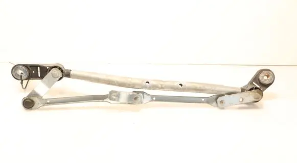 Renault Clio III Front wiper linkage 