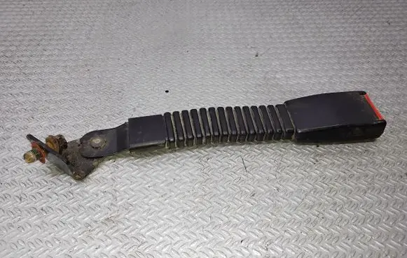 Hyundai Galloper Front seatbelt buckle