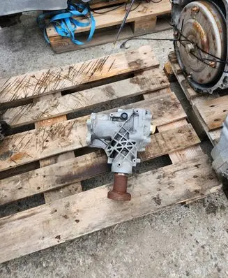 Volvo XC60 Gearbox transfer box case P31492837