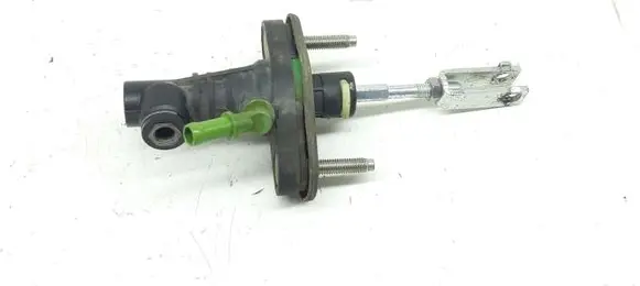 Clutch slave cylinder