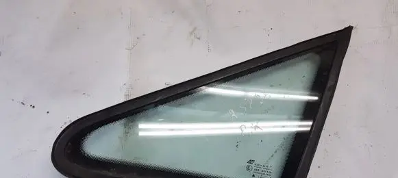 Ford Galaxy Front triangle window/glass 