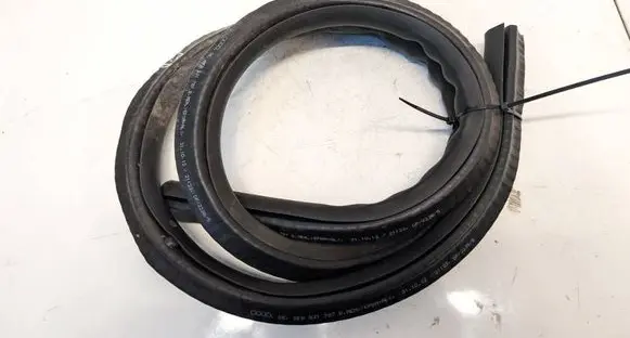 Audi A5 8T 8F Rubber seal front coupe door 8F0831707B