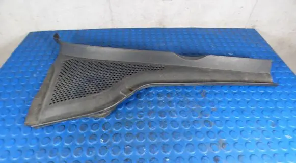 Volkswagen Golf VII Wiper trim CART5G1819404A 5G1819404A