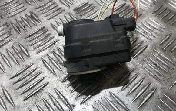 Headlight level adjustment motor