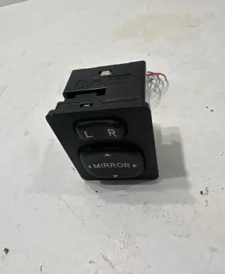 Toyota Verso-S Wing mirror switch 183574 769746D