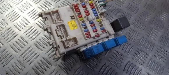 Nissan Almera N16 Fuse box set 243505m310