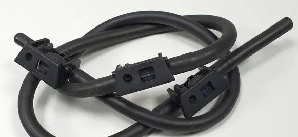 Mercedes-Benz C W204 Windshield washer spray nozzle 