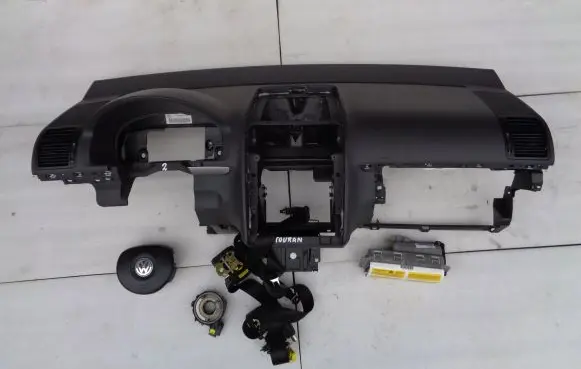 Volkswagen Touran I Airbag set with panel 