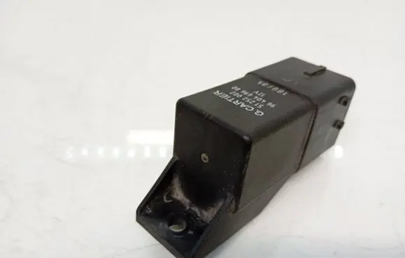 Suzuki Grand Vitara II Glow plug pre-heat relay 9640469680 51252002 18905
