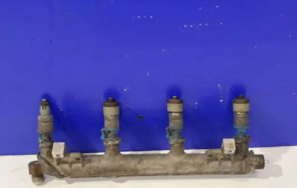 Saab 9-3 Ver1 Fuel injectors set 12790824 15357996