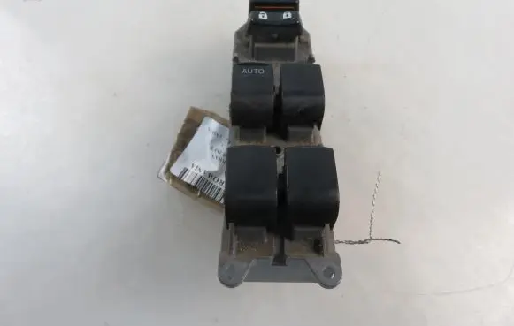 Toyota Urban Cruiser (XP110) Electric window control switch