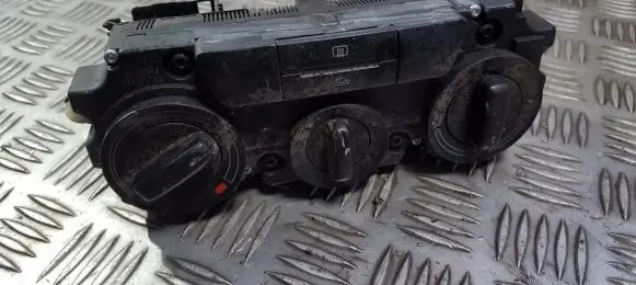 Skoda Octavia Mk2 (1Z) Climate control unit