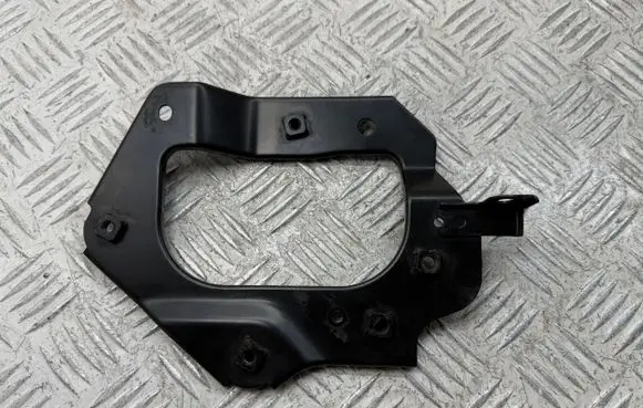 Toyota Auris 150 Air filter cleaner box bracket assembly 177710R010