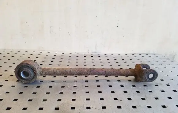 Rear control arm